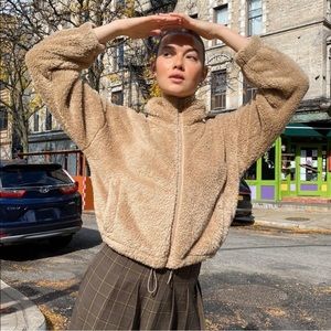Aritzia “Sunday Best” Mock Neck, Fuzzy Sherpa, Zip-Up Fleece jacket